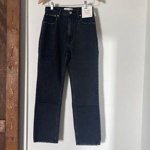 Abercrombie ankle straight ultra high rise (size 26 / 2 reg)